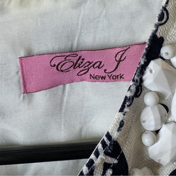 Eliza J Floral Beaded Neckline Dark Navy Blue White Linen Blend Mini Dress M - Picture 15 of 17